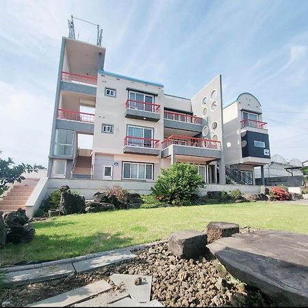 Jeju Soroan Pension Seogwipo Exterior foto